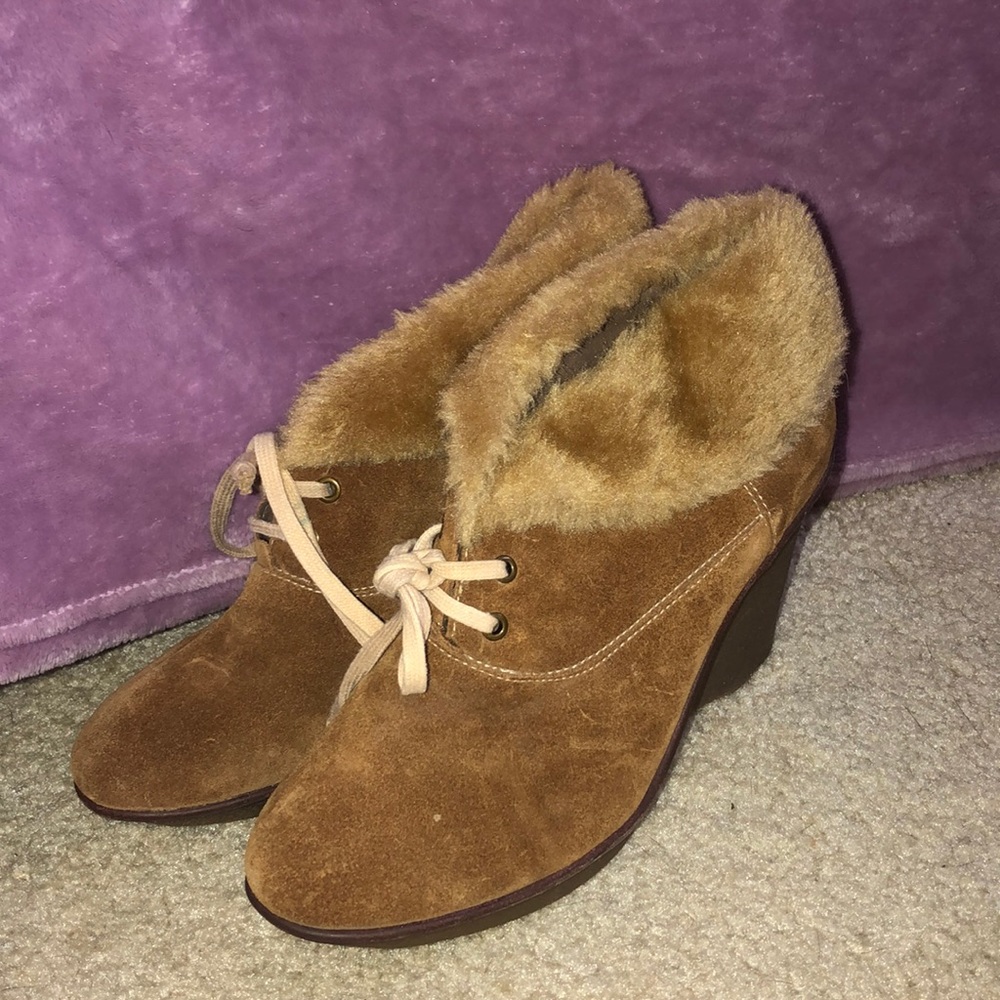 brown boots